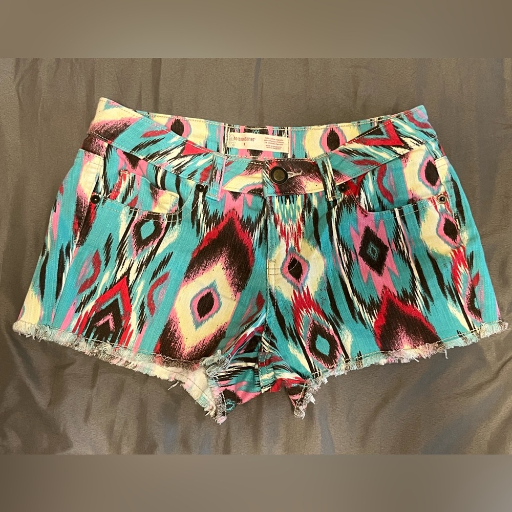🌹 No Boundaries size 5 girls shorts, boho, southwestern style print